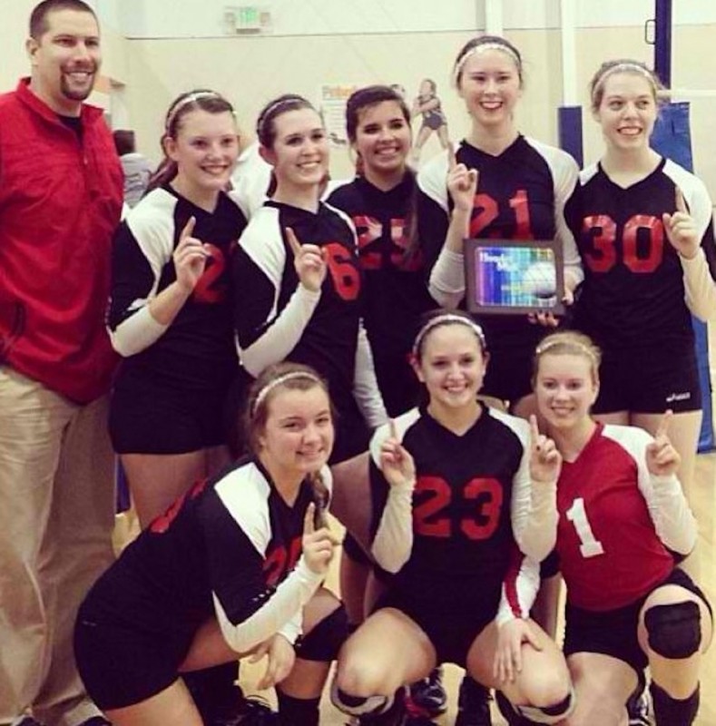 The 17 Onyx team from the Outland Volleyball Club in Warsaw won a tourney title this past weekend (Photo provided)