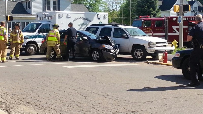 Minor injuries were reported in this two-vehicle crash at Center and Bronson streets in Warsaw. (Photo by Alyssa Richardson)