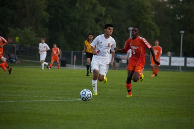 Pedo Monsivias heads up the field for the Tigers.