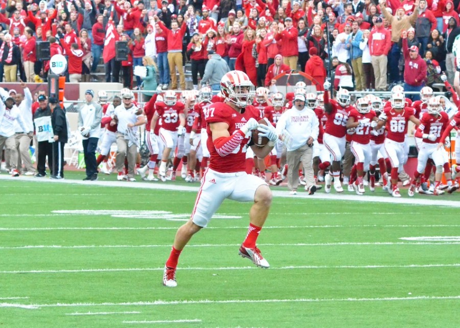 Indiana's Mark Murphy returns an interception for a score. (Photos by Nick Goralczyk)