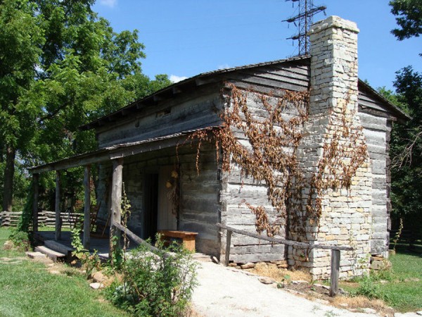 George Rogers Clark’s original two-room cabin was destroyed in 1854. This representation overlooks the Ohio River at Falls of the Ohio State Park.