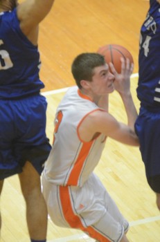 Kyle Mangas had 15 big points for the Tigers (Photo by Scott Davidson)