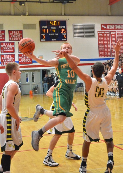 Alex Thacker finished with nine points for the Vikings. 