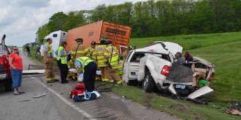 Accident-Silveus-Crossing-Warsaw-May-18-2015-6