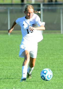 Anna Reimink was one of seven different goal scorers for Warsaw.