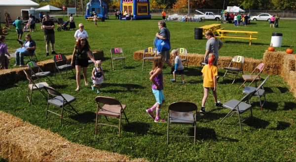 Enjoy the old-fashioned cake walk from 11:30 a.m. to 1:30 p.m. Saturday, Sept. 26, at the North Webster Fall Festival. A dollar admission to the walk is charged.