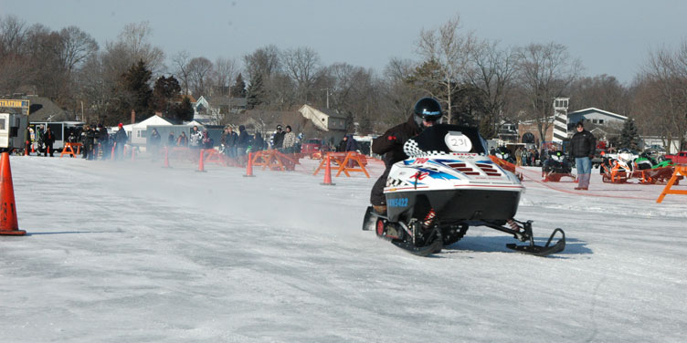 Snowmobiler racing