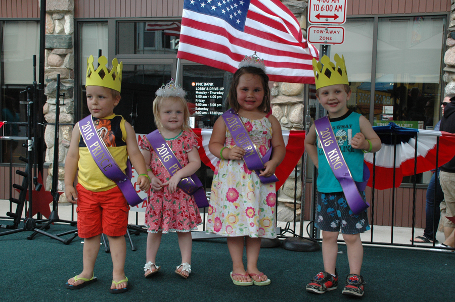 2016 Milford Fest Cutie Contest winners were, from left: Prince Braxton Allen-James Bunch, Princess Quinlan Risedorph, Queen Alyvia Chupp, King Gabe Bornes.