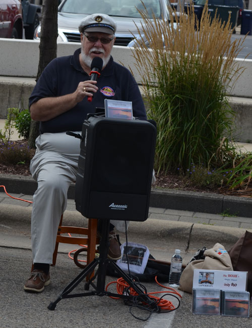 Cap'n Bob entertains.