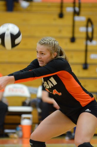 Kacy Bragg makes a pass for Warsaw.