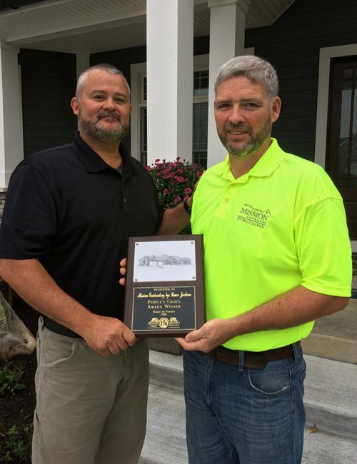 Left to Right: Brett Harter, CGP CAPS, BAKFC President and Bruce Jackson, Mission Contracting by Bruce Jackson, 2016 BAKFC Homes on Parade People’s Choice Award Winner