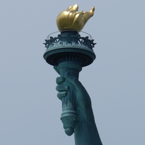 statue-of-liberty-torchwgold9-18-2016