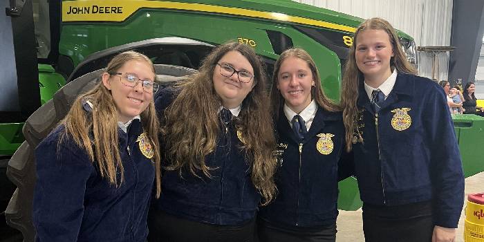 Warsaw High School FFA in the Midst of Annual Fruit Sales
