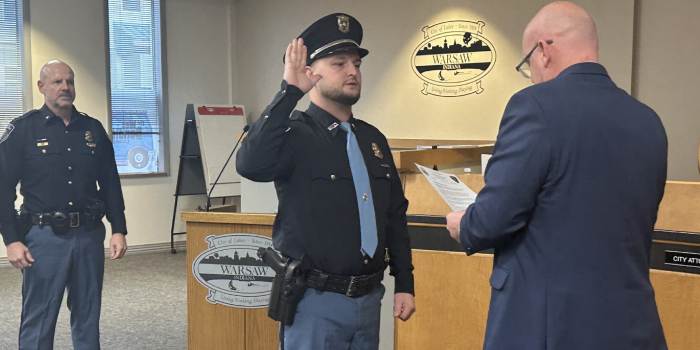 Warsaw Police Officer Huntley Davis Takes Oath Of Office