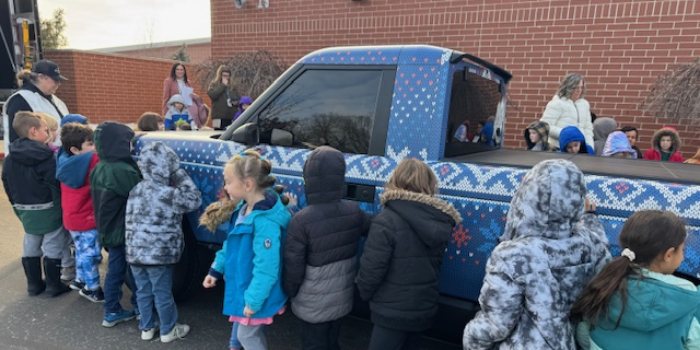 Madison Students In Warsaw Get Look At Slate Electric Truck