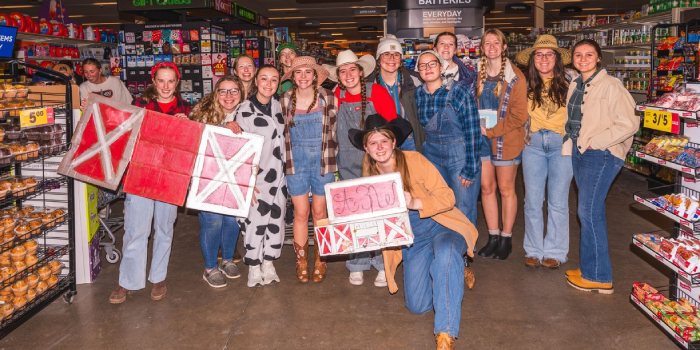 Grace College, Area Churches Partner For Supermarket Sweep